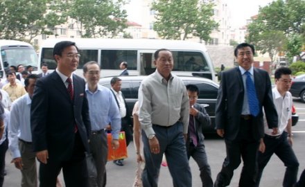 緬甸國家和平與發(fā)展委員會第一秘書長丁昂敏烏一行到軟控考察