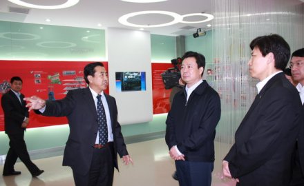 山東省委常委、青島市委書記李群來軟控調(diào)研